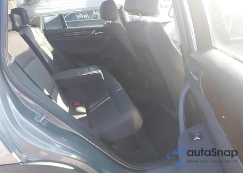 2016 BMW X3 xDrive28I z USA, uszkodzony, nr VIN 5UXWX9C53G0D92842